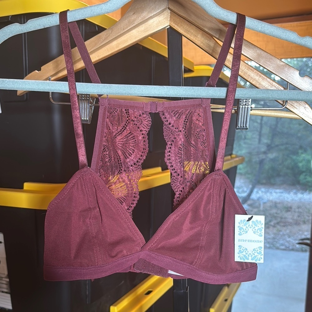 NWT Anemone Burgundy Lace Bralette Size Small
